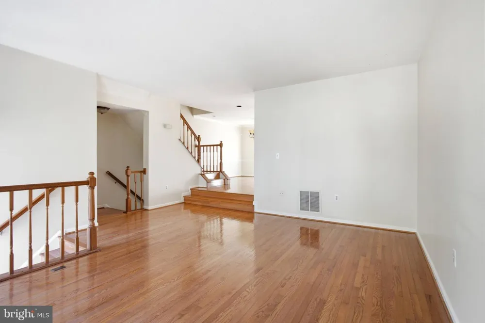8111 SQUIRREL RUN ROAD Springfield, VA 22152