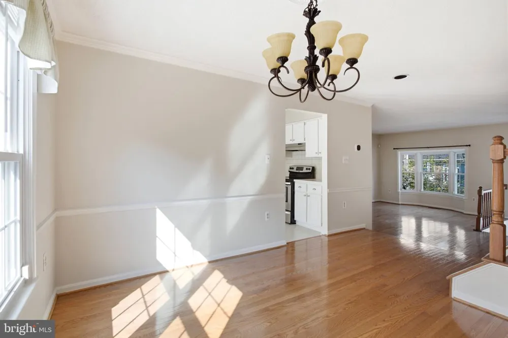 8111 SQUIRREL RUN ROAD Springfield, VA 22152