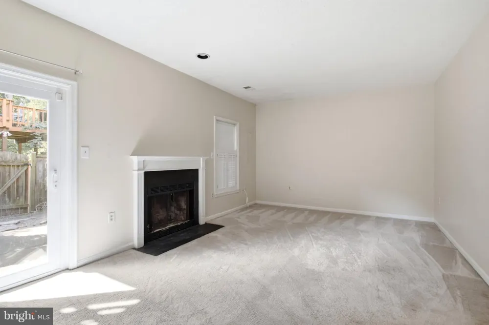 8111 SQUIRREL RUN ROAD Springfield, VA 22152