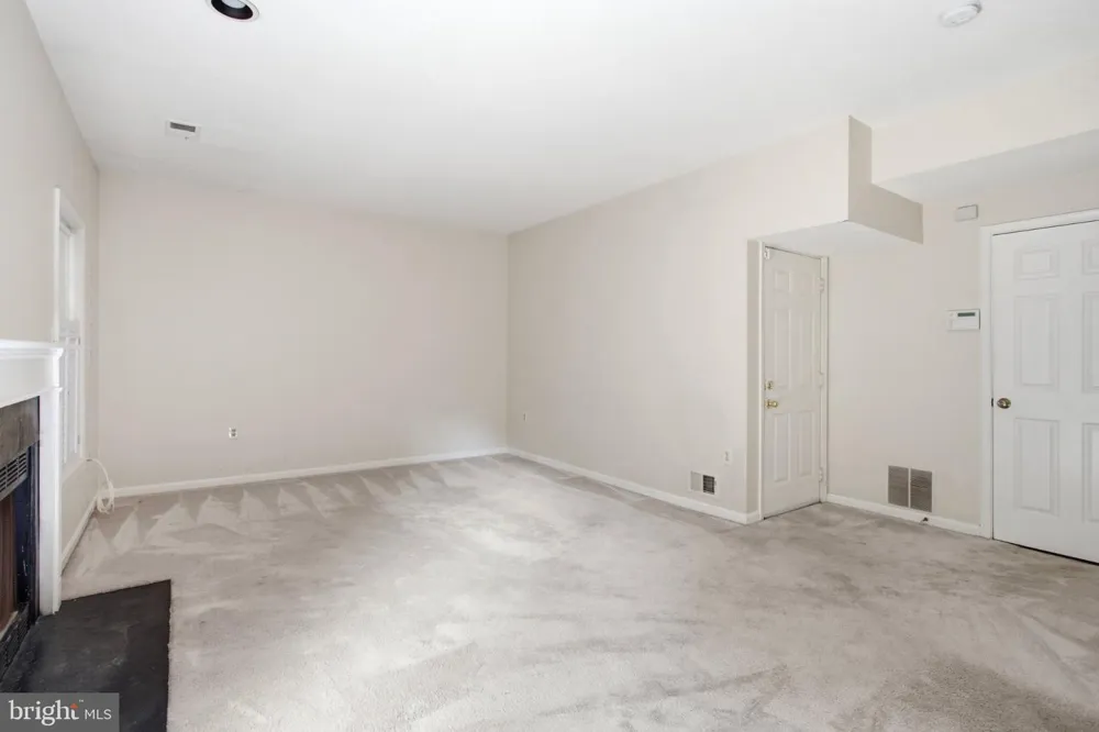 8111 SQUIRREL RUN ROAD Springfield, VA 22152