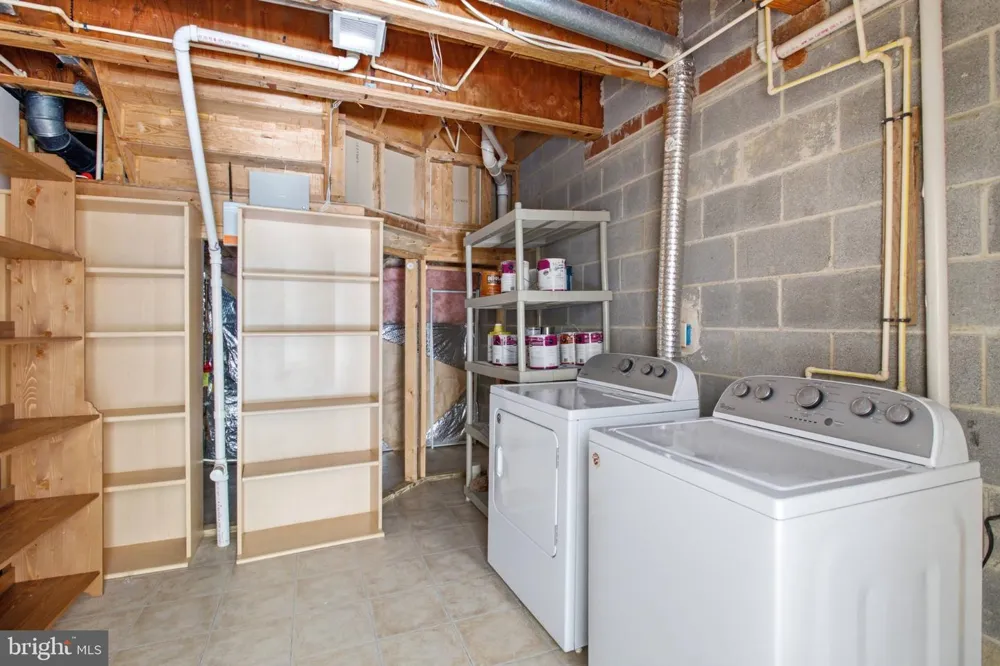 8111 SQUIRREL RUN ROAD Springfield, VA 22152