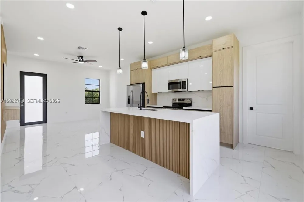 758 Long Distance Ln Lehigh Acres, FL 33974