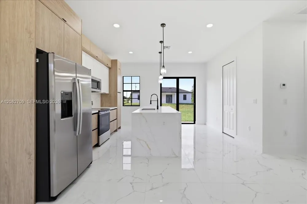758 Long Distance Ln Lehigh Acres, FL 33974