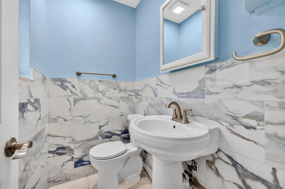 1873 SW 28TH TERRACE Fort Lauderdale, FL 33312