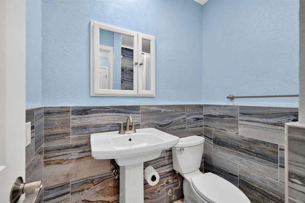 1873 SW 28TH TERRACE Fort Lauderdale, FL 33312