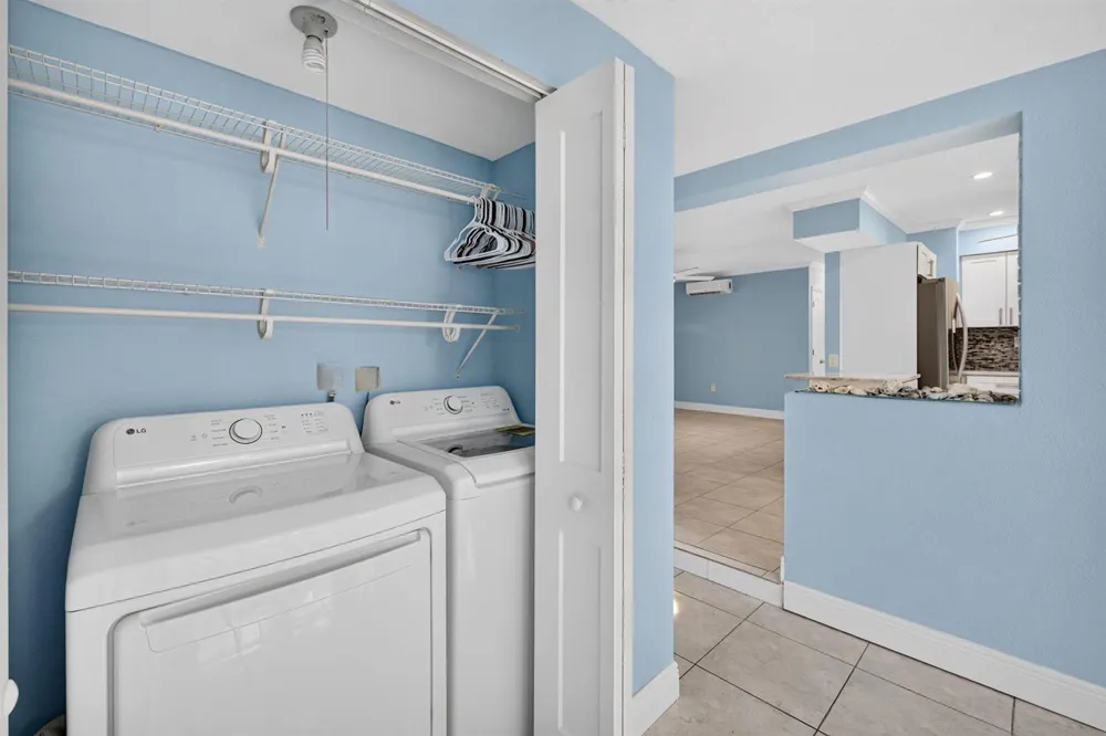 1873 SW 28TH TERRACE Fort Lauderdale, FL 33312
