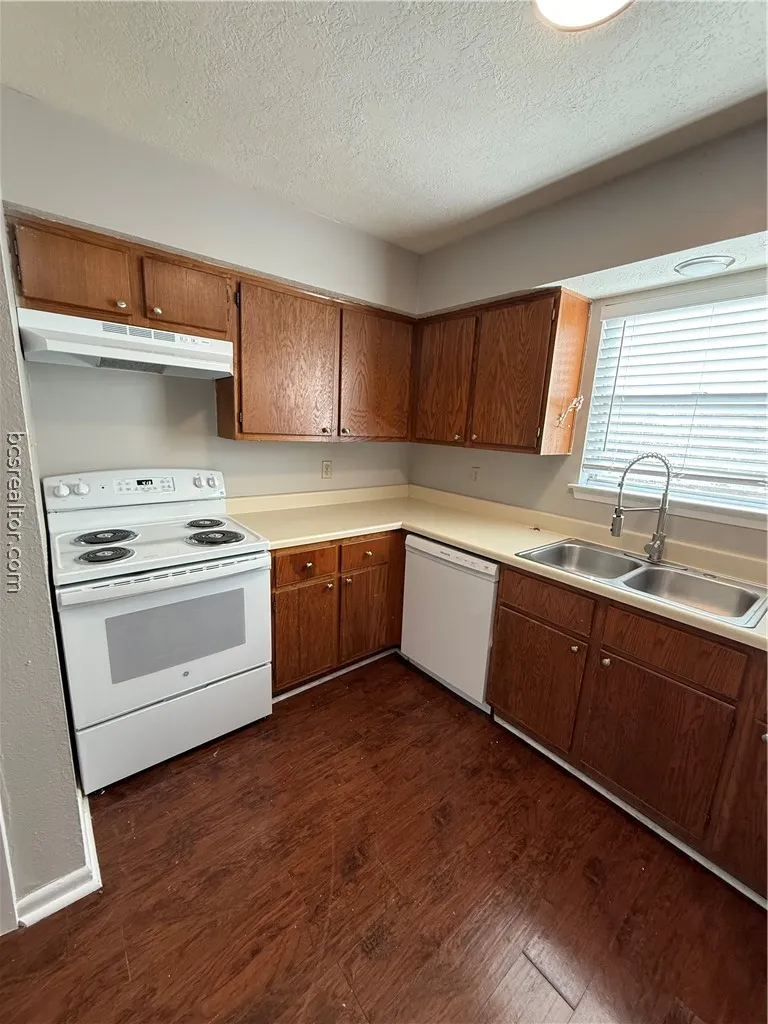 918 Spring Loop #C College Station, TX 77840
