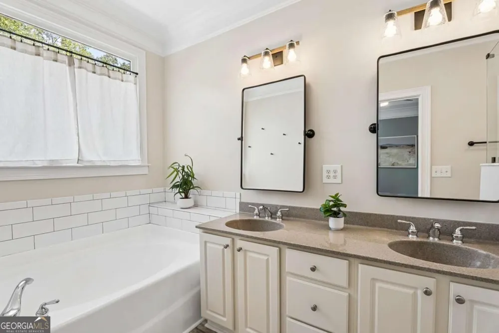 6 Oakhurst TER Decatur, GA 30030