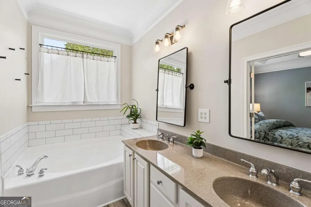 6 Oakhurst TER Decatur, GA 30030