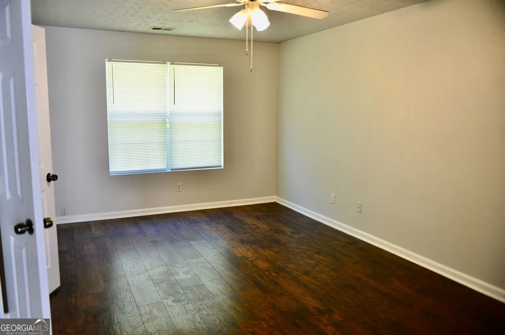 4256 Viewpoint LN Ellenwood, GA 30294