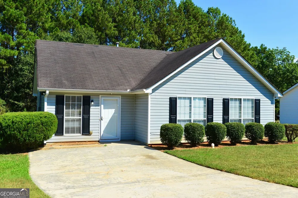 4256 Viewpoint LN Ellenwood, GA 30294