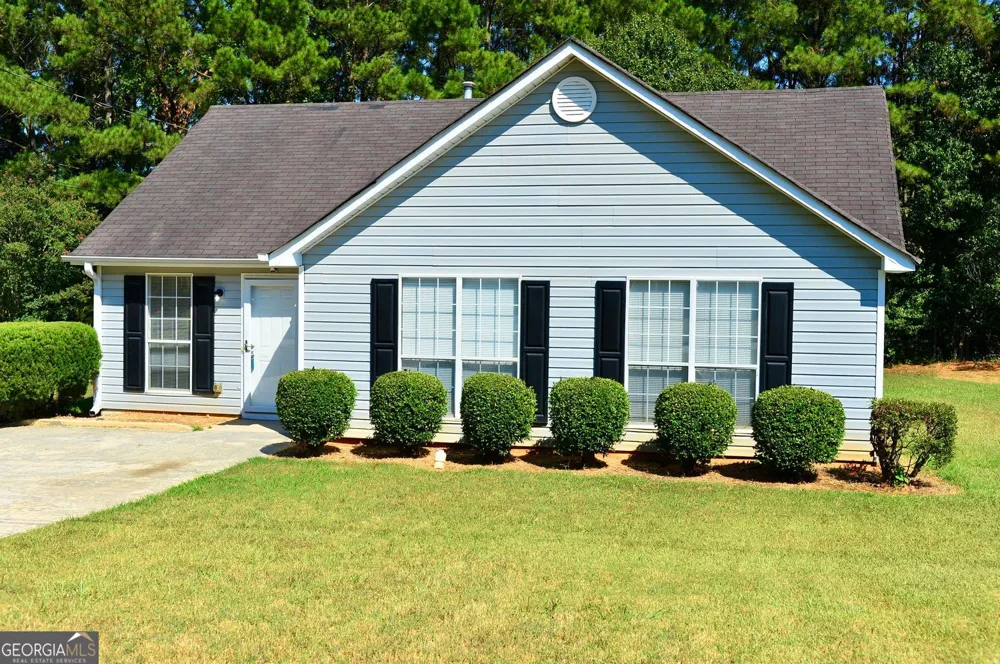 4256 Viewpoint LN Ellenwood, GA 30294