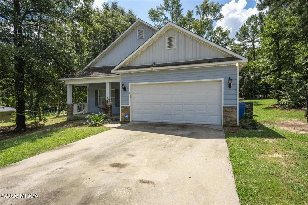 215 Hallie Lane Macon, GA 31211