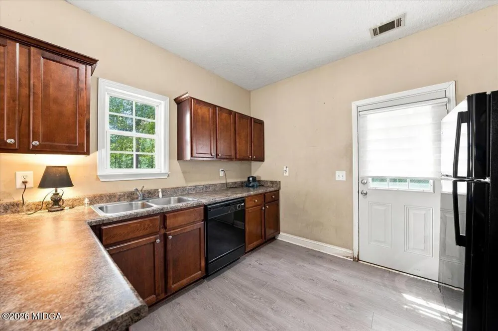215 Hallie Lane Macon, GA 31211