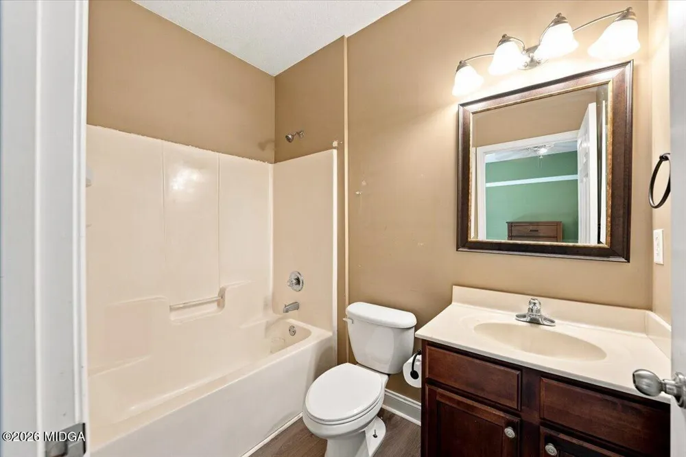 215 Hallie Lane Macon, GA 31211