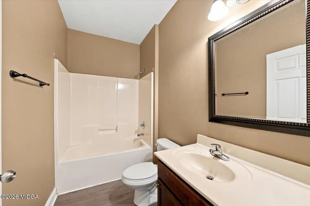 215 Hallie Lane Macon, GA 31211