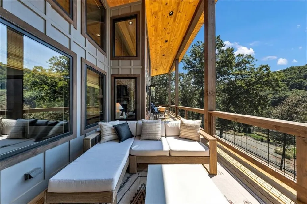 161 River Rock Lane Blue Ridge, GA 30513