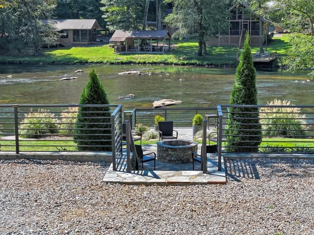 161 River Rock Lane Blue Ridge, GA 30513
