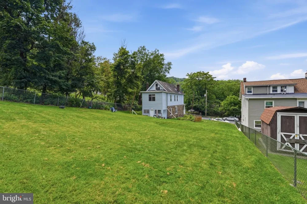 809 HAYES STREET Bethlehem, PA 18015
