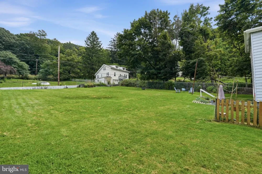809 HAYES STREET Bethlehem, PA 18015