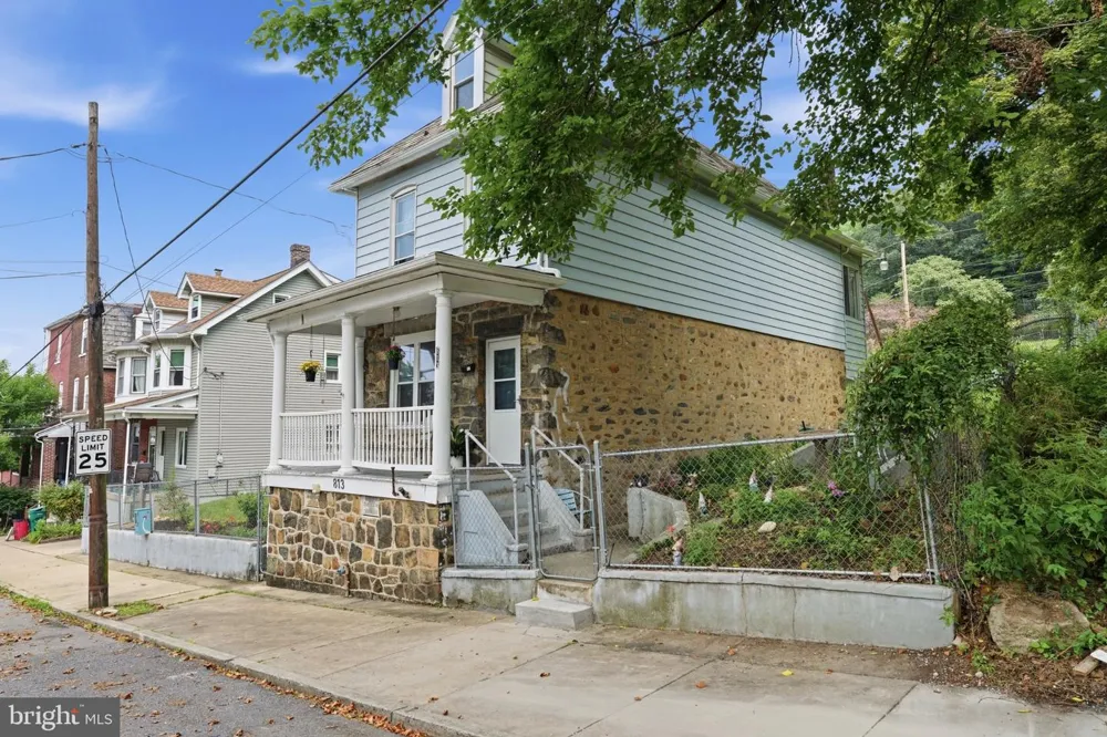 809 HAYES STREET Bethlehem, PA 18015