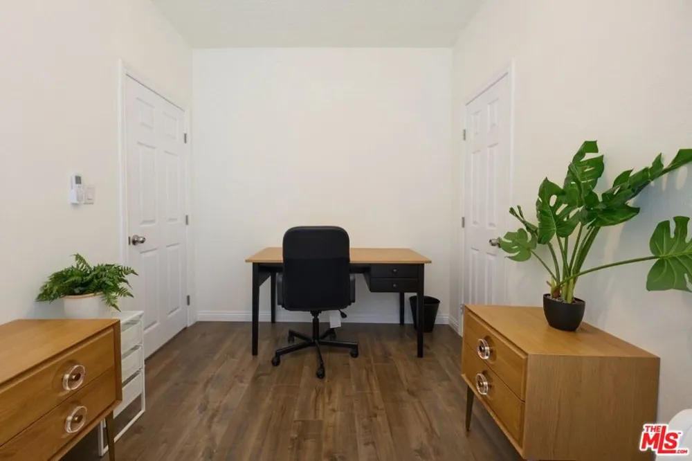 1475 W 28th Street Los Angeles, CA 90007