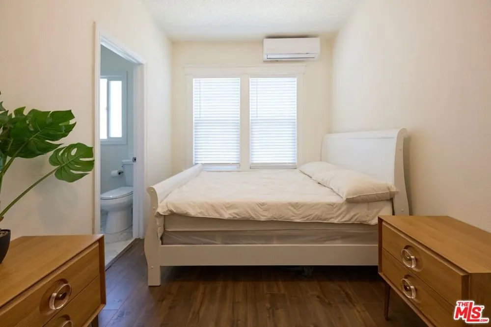 1475 W 28th Street Los Angeles, CA 90007