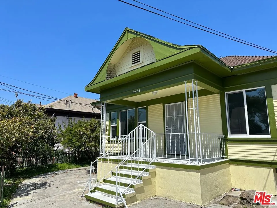 1475 W 28th Street Los Angeles, CA 90007