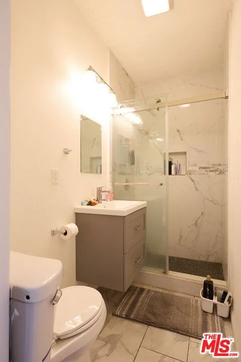 1475 W 28th Street Los Angeles, CA 90007