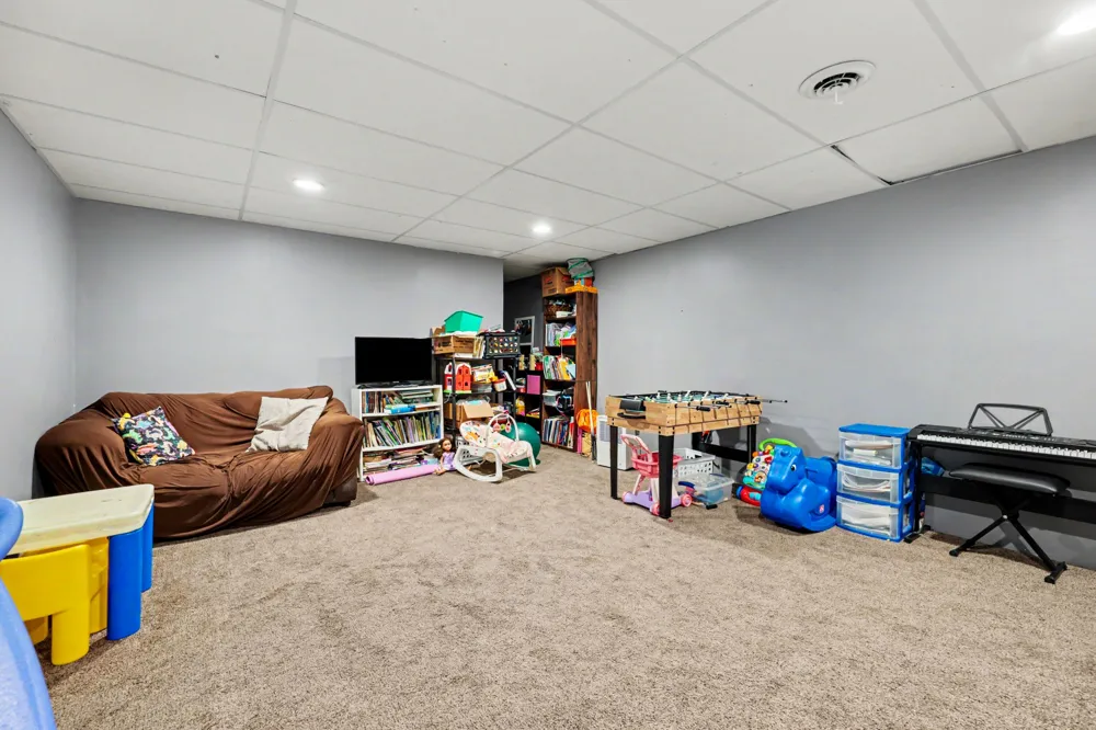 338 Maple Street Newaygo, MI 49337