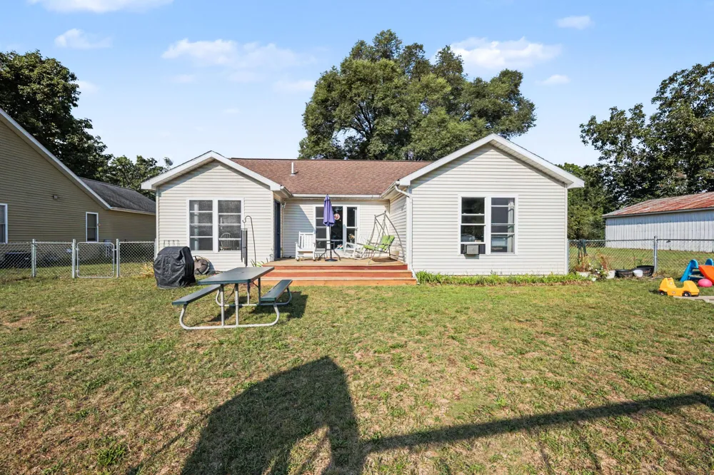 338 Maple Street Newaygo, MI 49337