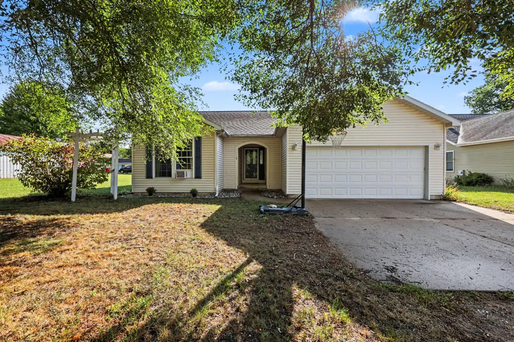 338 Maple Street Newaygo, MI 49337