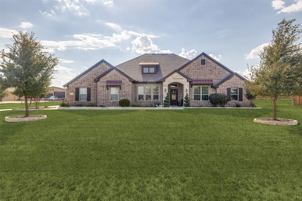 110 High Ridge Court Decatur, TX 76234