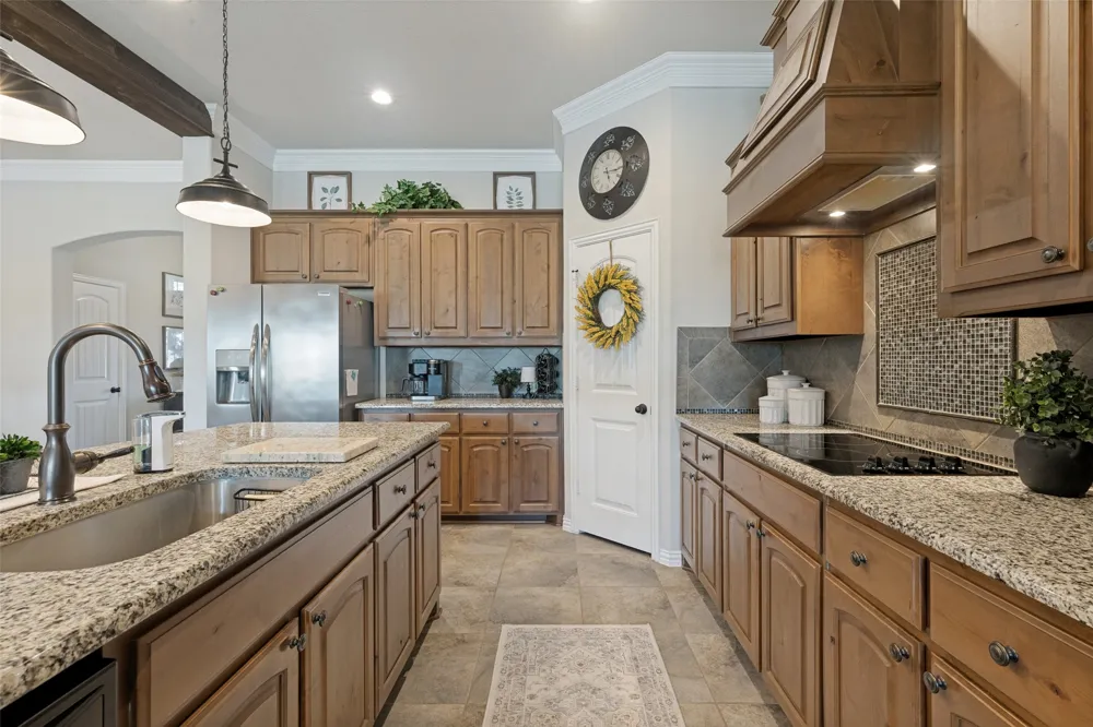 110 High Ridge Court Decatur, TX 76234
