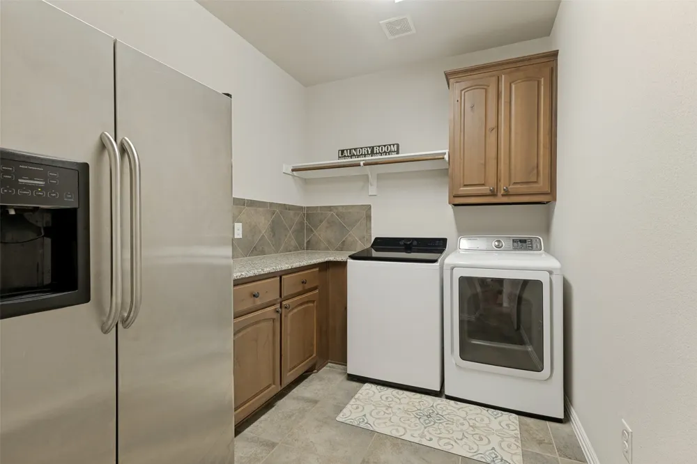 110 High Ridge Court Decatur, TX 76234
