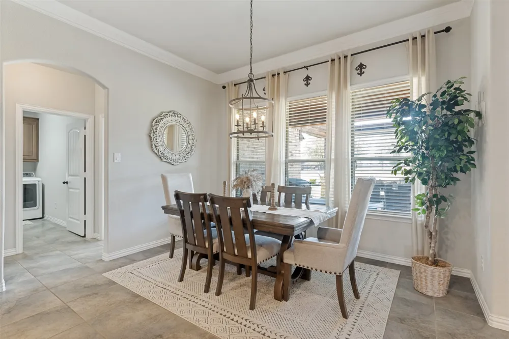 110 High Ridge Court Decatur, TX 76234