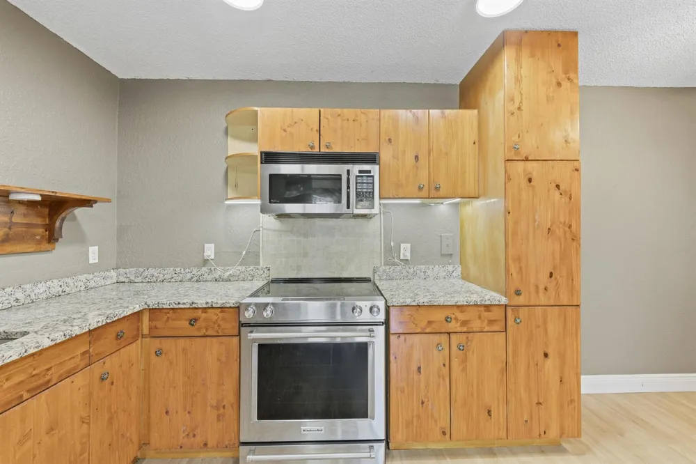 2200 White Pine Circle #B 