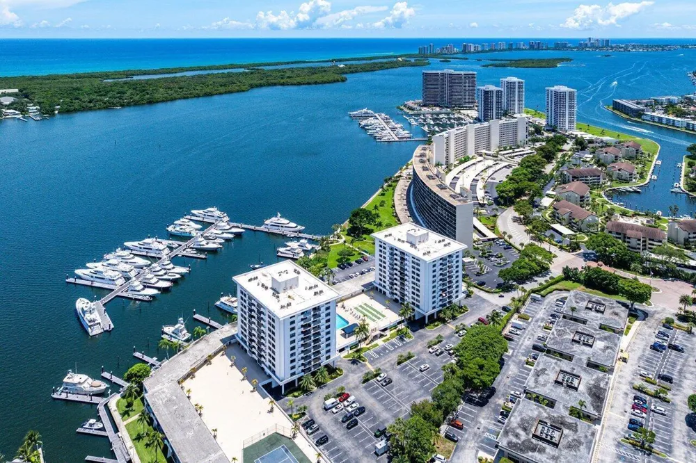 1208 Marine Way #506 North Palm Beach, FL 33408