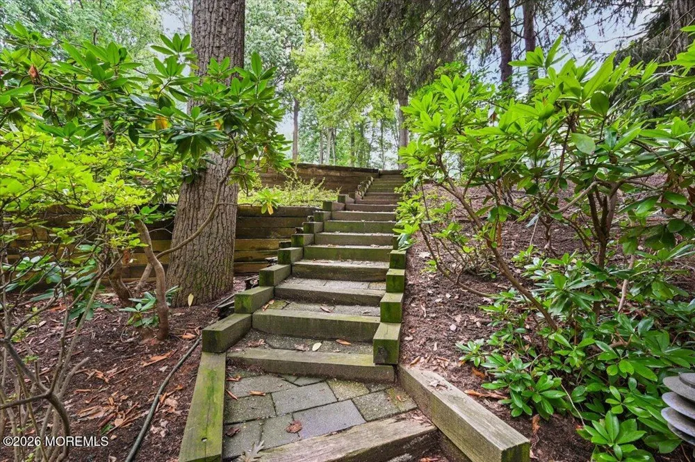 155 Borden Road Middletown, NJ 07748