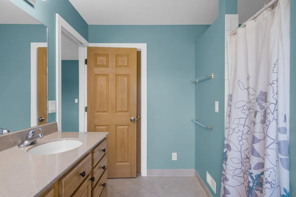 859 Shamrock Lane East Bay Township, MI 49696