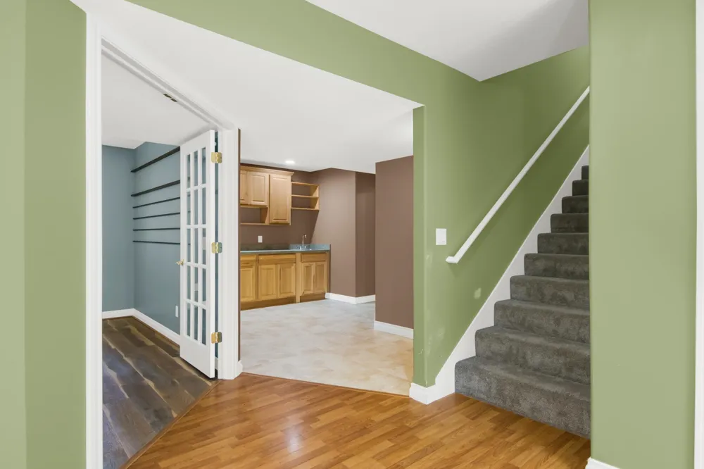 859 Shamrock Lane East Bay Township, MI 49696