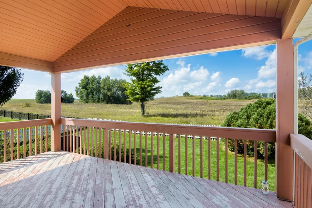 859 Shamrock Lane East Bay Township, MI 49696