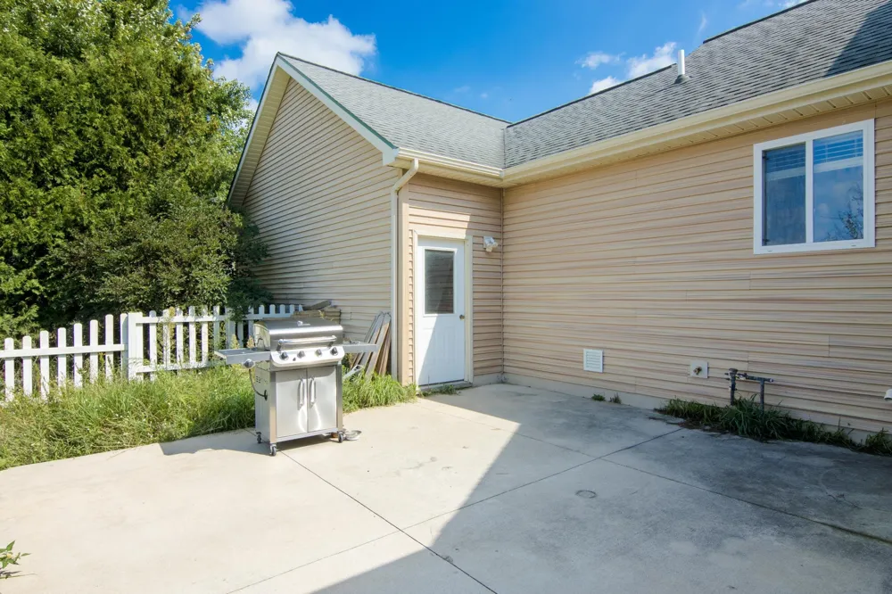 859 Shamrock Lane East Bay Township, MI 49696