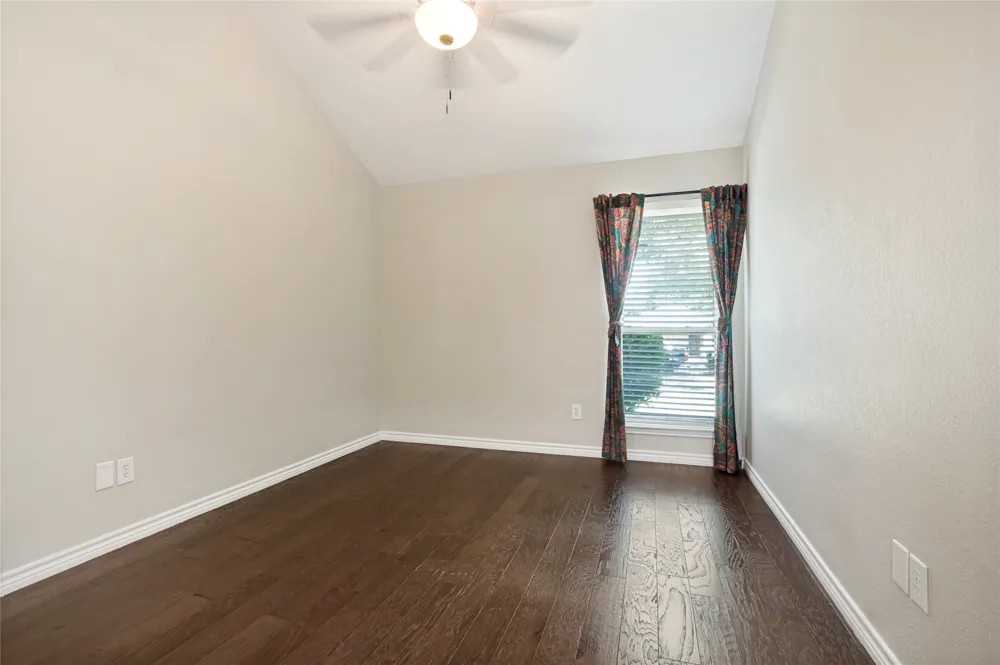 2702 Duval Drive Dallas, TX 75211