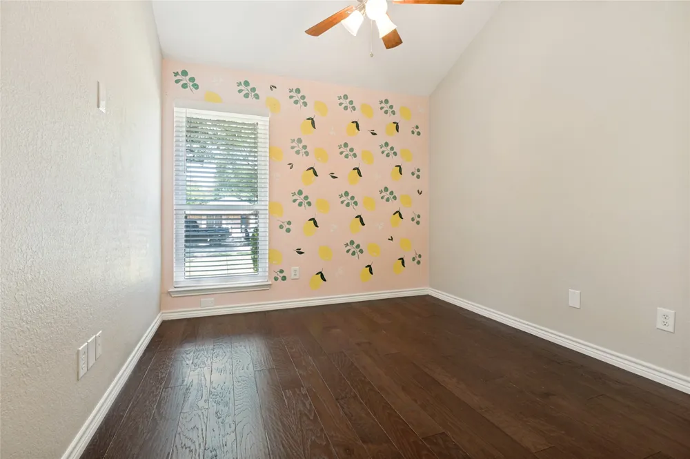 2702 Duval Drive Dallas, TX 75211