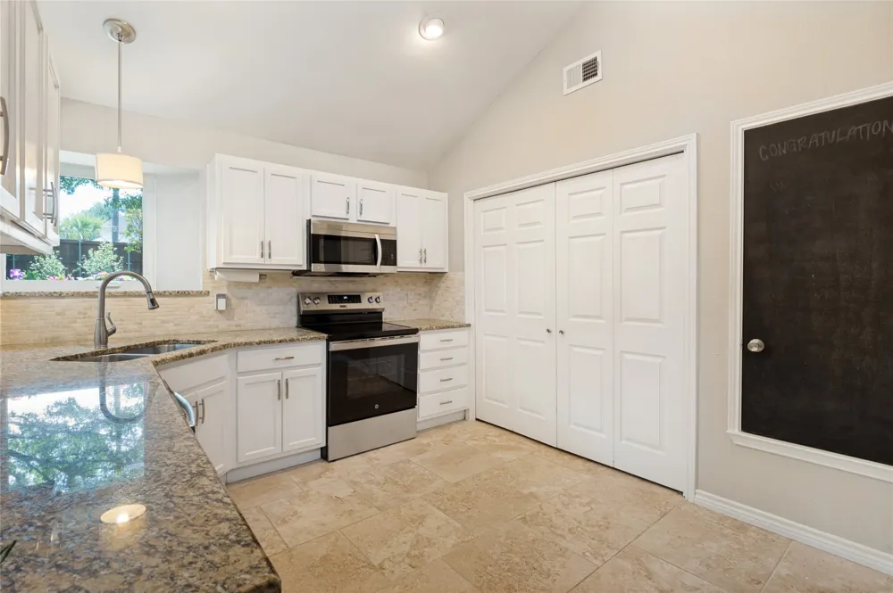 2702 Duval Drive Dallas, TX 75211