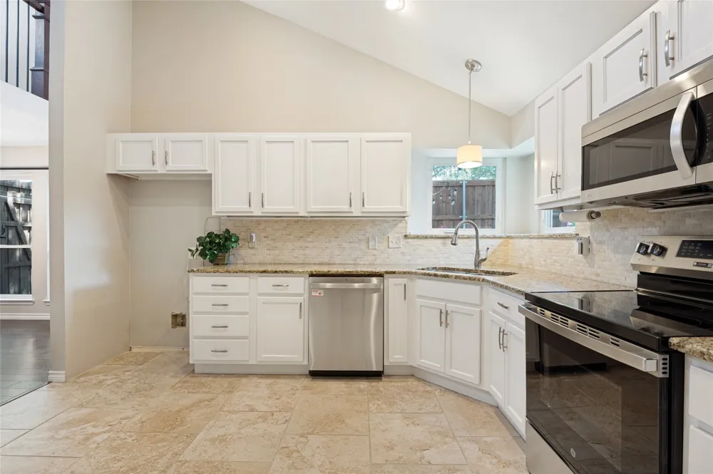 2702 Duval Drive Dallas, TX 75211