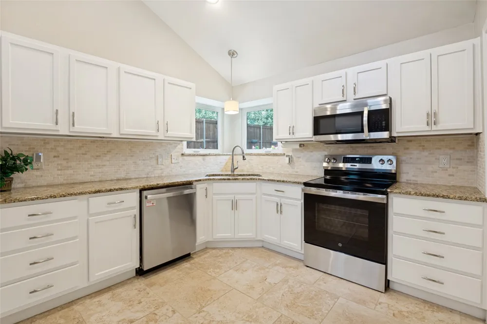 2702 Duval Drive Dallas, TX 75211