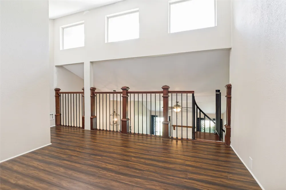 2702 Duval Drive Dallas, TX 75211