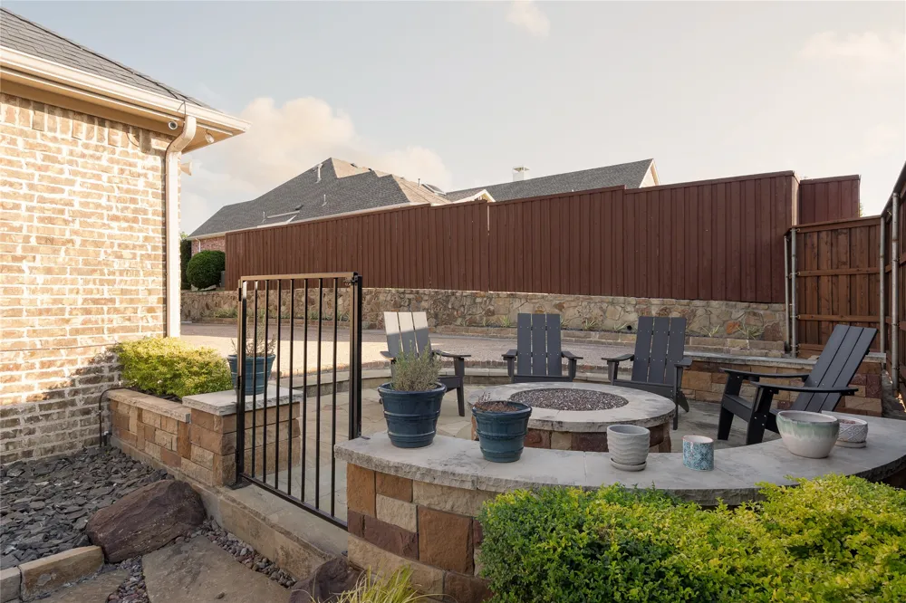 2312 Maidens Castle Drive Lewisville, TX 75056